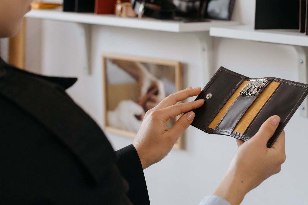 KeyOrganizer leather key holder